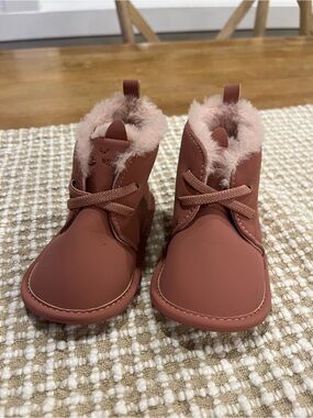 Toddler pink winter boots 6-9m